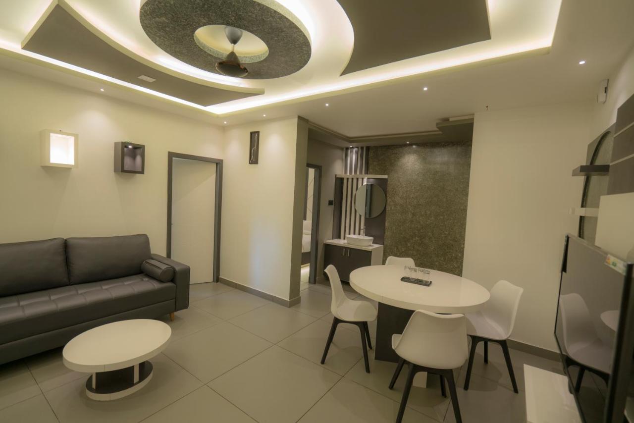 Bbc Luxury Apartments Perintalmanna 外观 照片