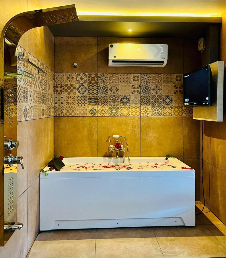 Bbc Luxury Apartments Perintalmanna 外观 照片