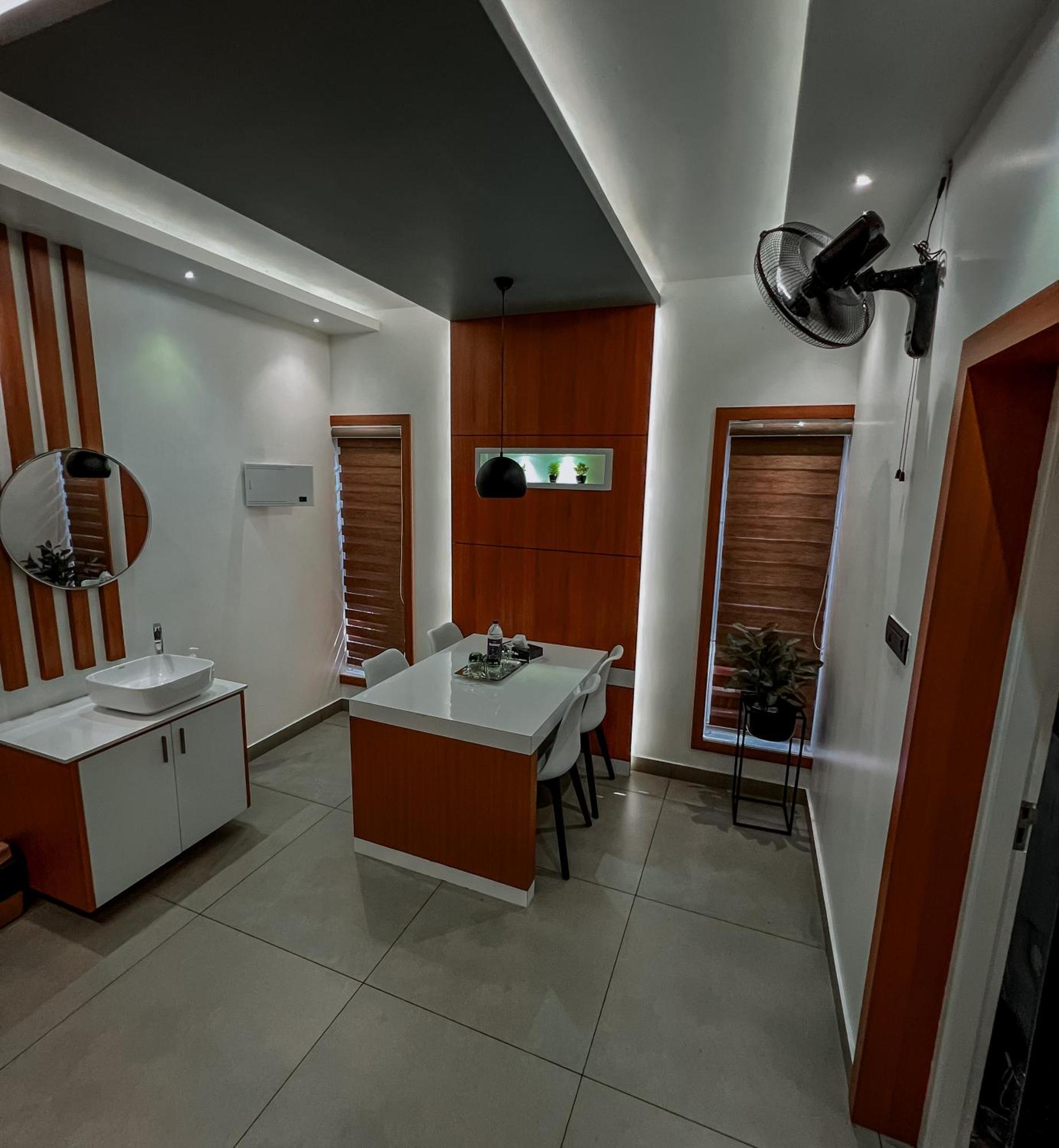 Bbc Luxury Apartments Perintalmanna 外观 照片